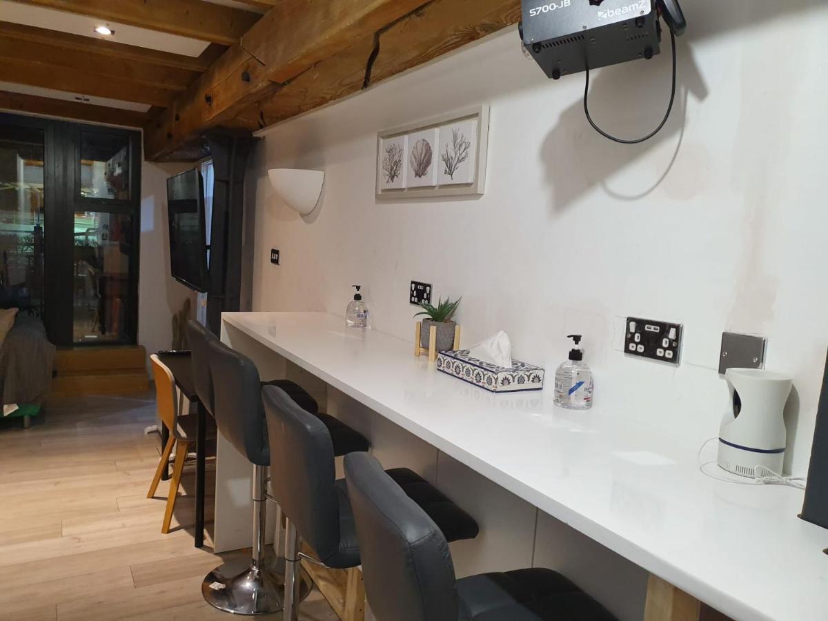 Sng Apartments Excel Лондон Екстериор снимка
