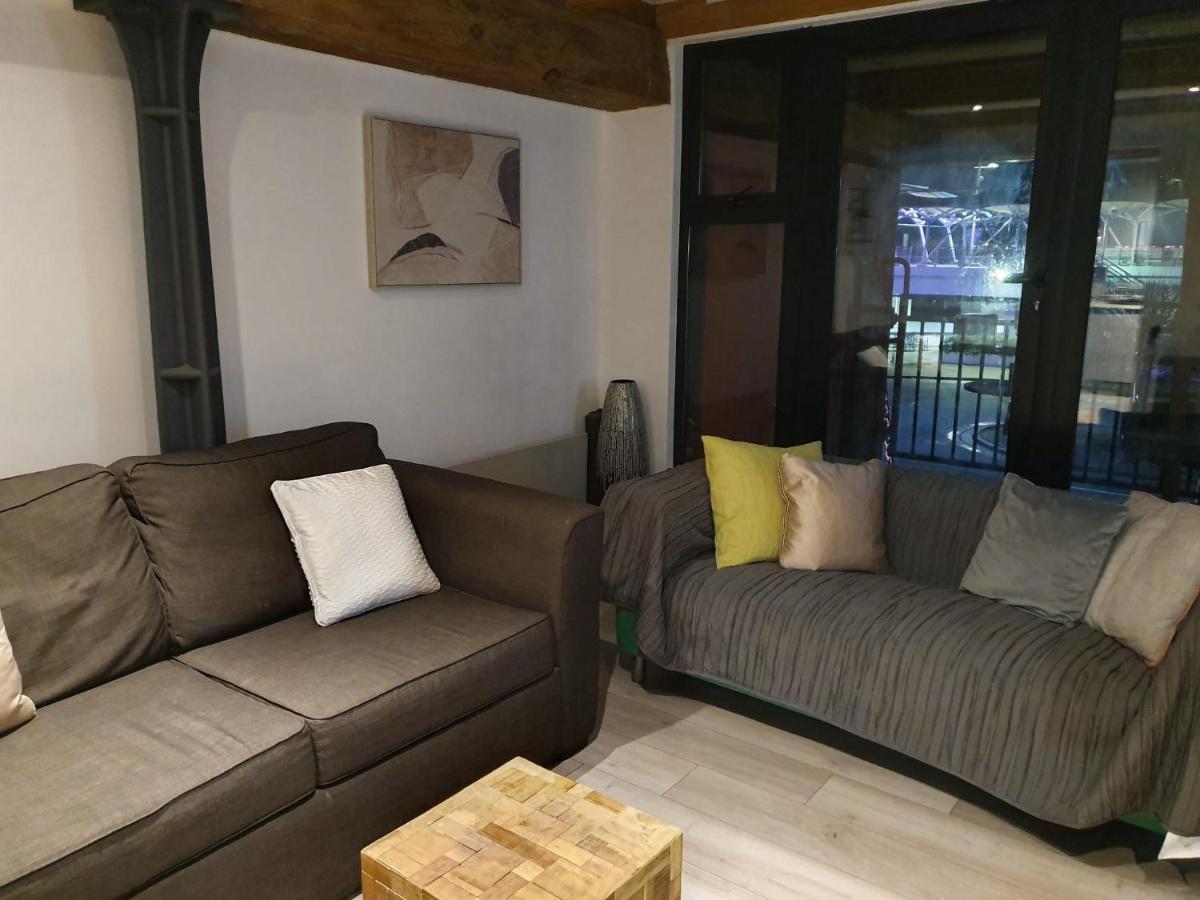 Sng Apartments Excel Лондон Екстериор снимка
